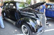 1937 Ford Deluxe Fordor