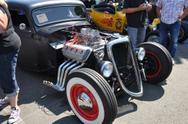 1935 Ford Pickup with Old School Hemi